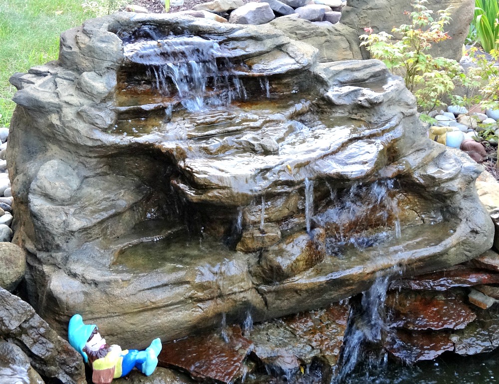 The Spirit Pool Waterfalls & Pond Waterfalls Rock-LEW-004